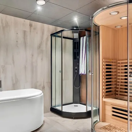 Superior With Superb View *